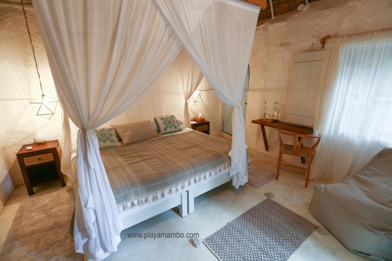 Playa Mambo Eco Cabanas Hotell Tulum Exteriör bild